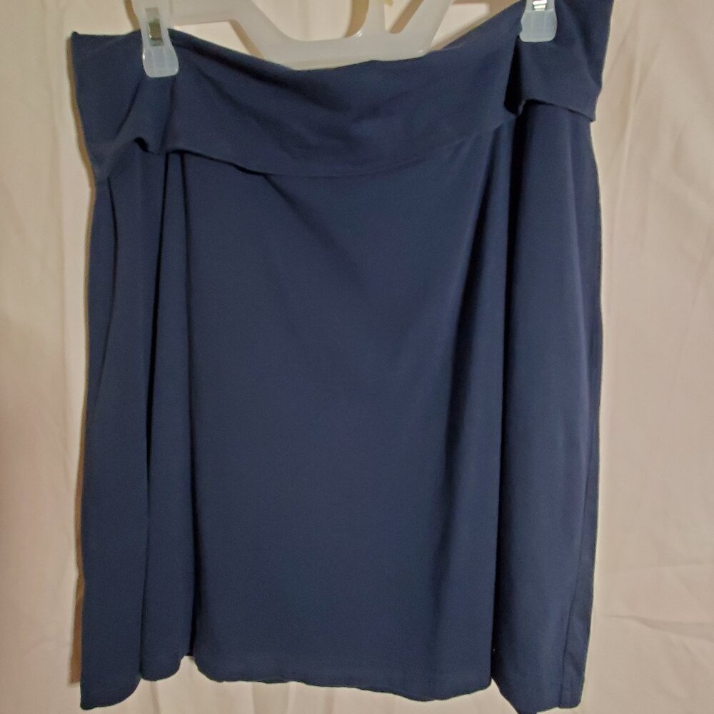 Merona Women's short skirt (size large)